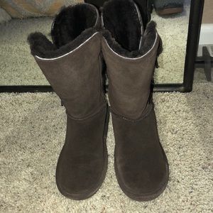 Bear paw Brown sheepskin /wool lining , winter boots like new